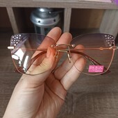 Rita Bradley ❤️ солнцезащитные очки в градиент с камнями