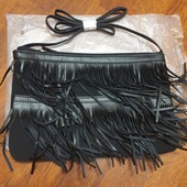 Отличная новая сумка клатч через плечо, размер 28*19 см. насыщенного черного цвета.