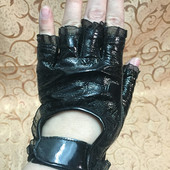 Моднявые перчатки без пальцев, натуральная лаковая кожа