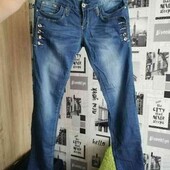 шикарный лот джинсы, желетка и шорты 
