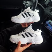 Жіночі кросівки adidas magmur runner