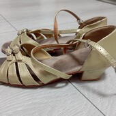 Танцювальні туфлі на дівчинку,устілка20,5 см