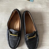 Кожаные черные туфли мокасины