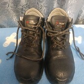 Рабочие ботинки(с железными вставками),размер 37