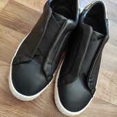 Фірмові кросівки " Zara man"(розмір 39, стєлька 25,5см)