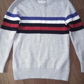 Продам фірмовий светр на хлопчика 7 -8 років в гарному стані