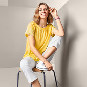 Повітряна блуза з вишивкою яскравого лимонного кольору від Tchibo (Німеччина) розмір 36 євро = 42-44