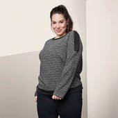 ☘ Дуже класичний, щільний текстурований светр від Tchibo (Німеччина), р.: 58-60 (52/54 євро)