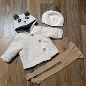 Комплект одежды для малыша.