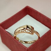 Очаровательное кольцо с ажурным орнаментом.Размер 17,5.Позолота 585 пробы 18 К.