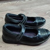 Шкільні туфлі Clarks р33(устілка 21,5см)