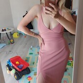 Сукня рожева остання