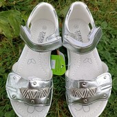 Красиві босоніжки сандалі дівчинка срібні босоножки сандалии девочка 35р 23,3см