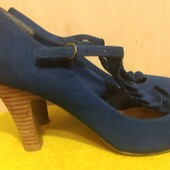 Гарні туфлі королівсько синього кольору 39р.