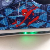 Кеды- кроссовки " Spidermen" с Led подсветкой при ходьбе.