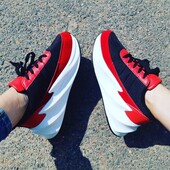 Женские батальные кроссовки Adidas Shark Black Red White (адидас шарк)