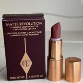 Помада для губ charlotte tilbury matte revolution lipstick pillowtalk medium 1.1г оригінал