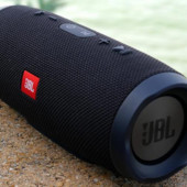 Крутая bluetooth колонка jbl 3 . в тканевой оплётке.цвет случайный