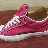 Молодежные кеды низкие " Converse"(Акция цена снижена,) такой цены нету нигде.