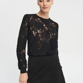 Стильна мереживна кофтинка від F&F, розмір S.