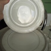 Дві великі тарілки, діаметр 23