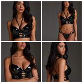 Hunkemoller! Жіночий бюстгальтер з лакованої "шкіри" 85Д caviar! Лот 534