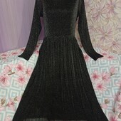 Шикарна чорна з люрексом. Нова.обг 94-100