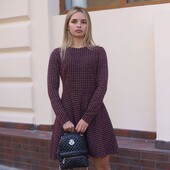 Сукня яка неймовірно сідає по фігурі