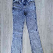 Prettylittlething брендовые стильные джинсы клёш цвет синий размер XS S евро 36/38