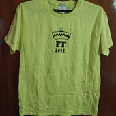 Футболка яскрава Hanes 03