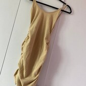 Плаття бренду Prettylittlething