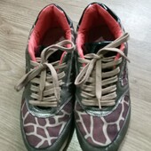 Кросівки натур.шкіра бренд Shoe Colate, оригінал р.38,39 /устілка 24,5см.