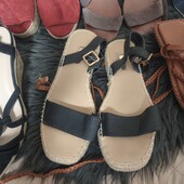 Primark uk5 38p. Легенькі сандалі