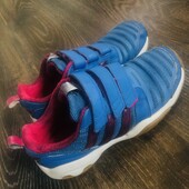 Кроссовки adidas,на девочку.