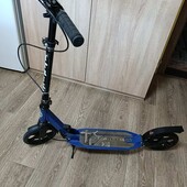 Продам дитячий двоколісний самокат