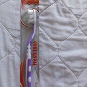 Зубная щетка "Fresh Tone Whitening Medium"