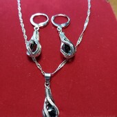 Шикарные серебряные серьги с крупным фианитом.Проба 925.