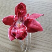 Чарівна заколка квітка