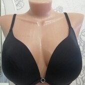 Красивий бюстгальтер на кісточках Primark 85D Не ношений!