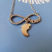 Подарунок для мами, кольє, підвіска безкінечність з написом Mom ніжка, слід, медсталь