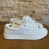 Tretorn. Шикарні нові кросівочки, р. 8(25см)