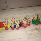 Дерев'яний поїздок з вагонами+кубики