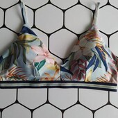 Чудовий купальний верх)))розмір 85с H&M