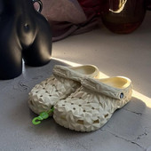 Сабо жіночі crocs classic geometric bone beige бежеві крокси