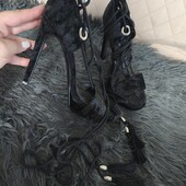 Missguided uk8 41p. Розкішні бархатні босоніжки на шпильках зі шнуровкою