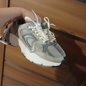 Кросівки