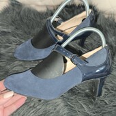 Clarks uk4.5 D 37.5p шикарні туфлі mary james remings
