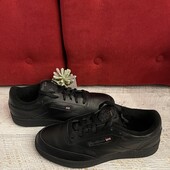 Reebok,оригінал,із натуральної шкіри ,розмір 45,устілка 30