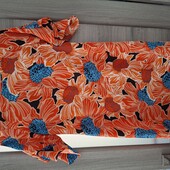 Яскрава сукня