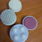 4 додаткових насадок для різних процедур Масажер Beauty Care
